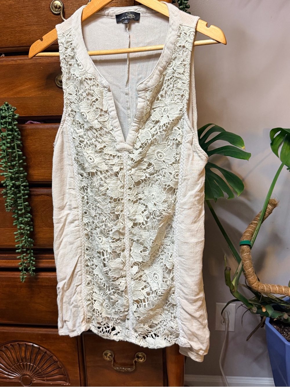 Suzanne Betro Feminine Lace Front Boho Tank Top in Cream -1X